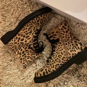 NIB Steve Madden Leopard Combat Boots